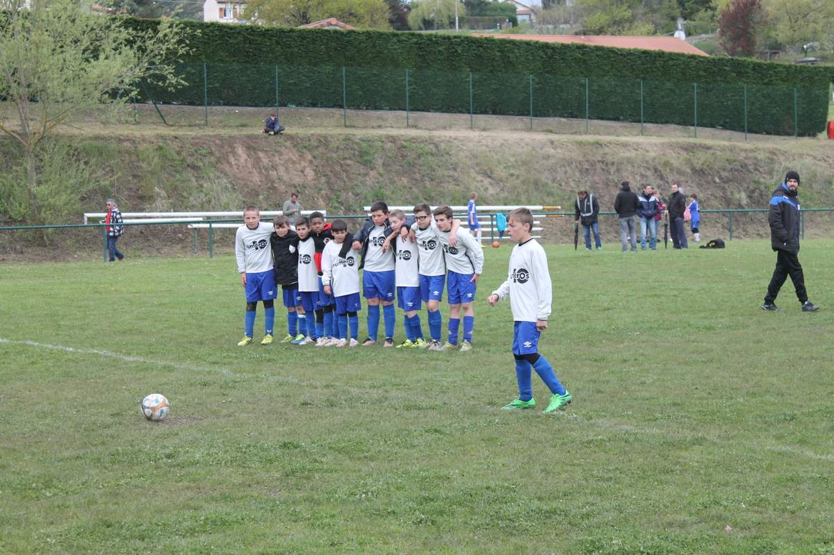 Album U13 tournoi à Brassac Photo N20 club Football ETOILE