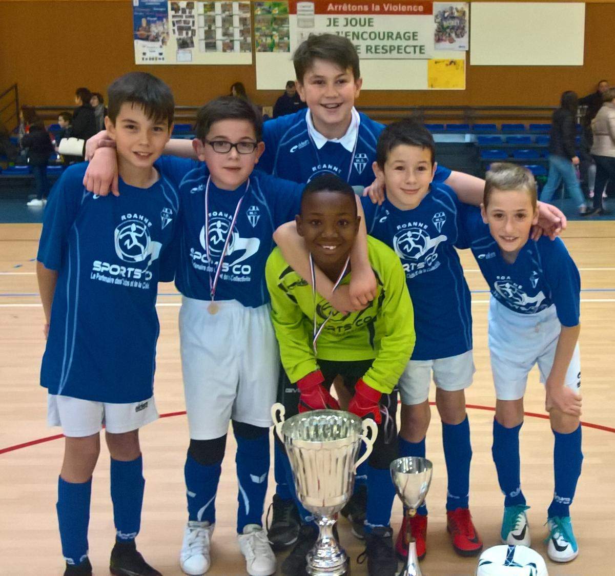 Album Les U Vainqueurs Du Tournoi En Salle De Club Football