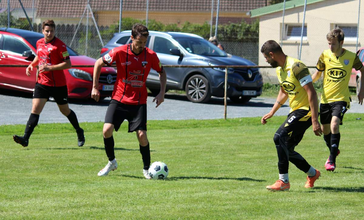 Album Seniors A Les Photos De La Qualification Club Football