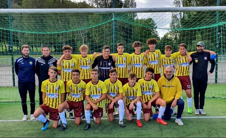 Equipe GJ CHAUMES DES MARAIS U16 D1 club Football ARCHE