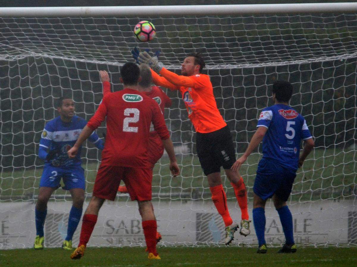 Actualite Une Belle Victoire Avant Les Fetes Club Football Sable Fc Footeo